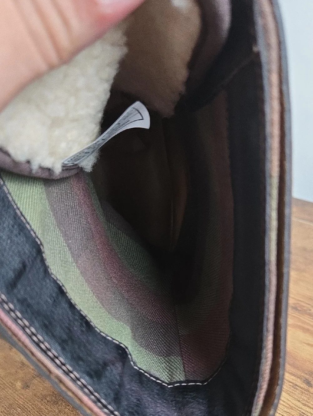 UGG Australia Men's Larus Grizzly Dark Brown Leather Combat Sz 10.5 Euro Boho